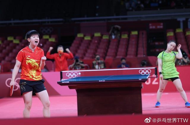 着巨大的期 着巨大的期